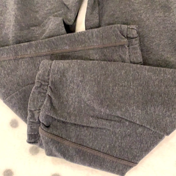 Cute Ivivva crop pants size 12 - Picture 6 of 7